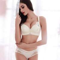 Mezitli Escort: Tatlı Dilli, Bal Gibi Güzellik