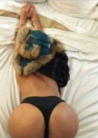 Mezitli Escort'tan Büyüleyici Twerk Dansı