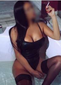 Türk Escort Bayan Aşkın Büyüleyici Büyüsü ve Şehvetli Maceraları