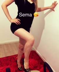 Yenişehir, Mersin'de Kendi Evinde Görüşmeler Yapan Ateşli Escort Bayan