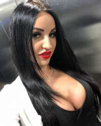 Yenişehir'in En Gözde Escort'ı Sizi Bekliyor!